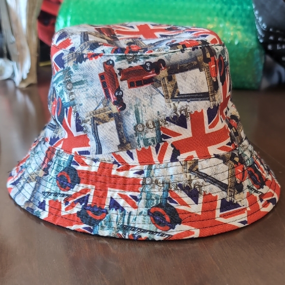 Other - Union Jack Kids Bucket Hat - Red/Blue Print